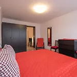 Lz Spacious One Bedroom Apartment In Top Centre By Flat Mаnager